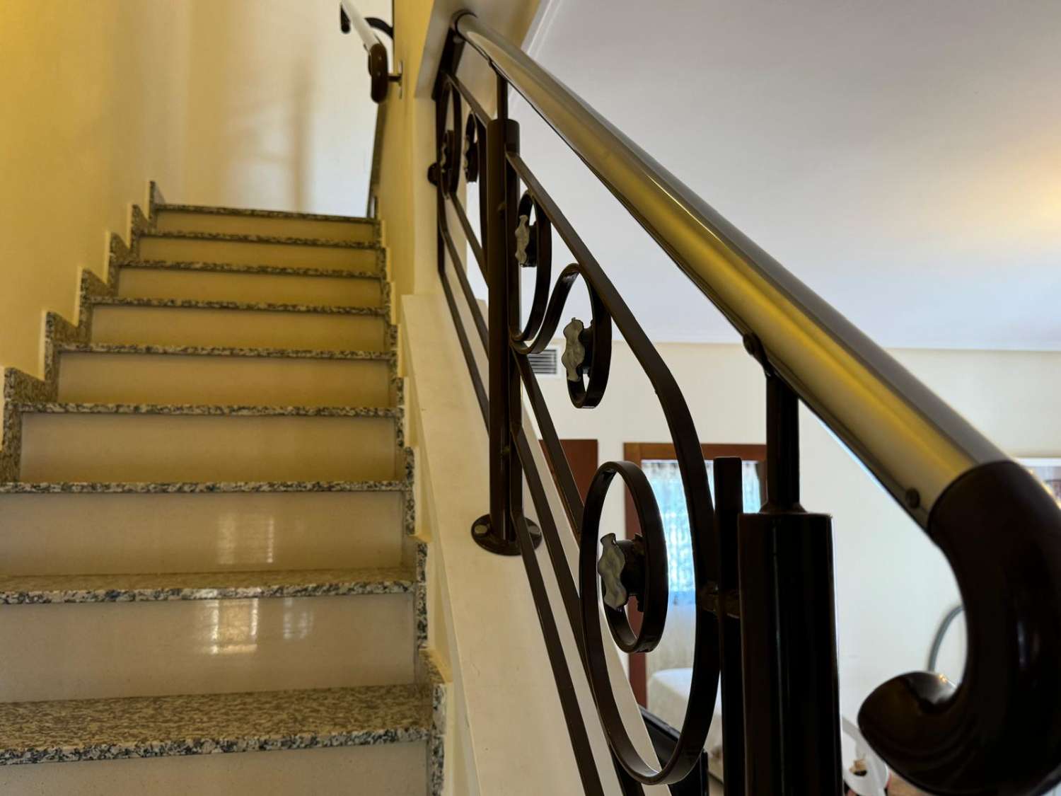 Vivienda unifamiliar de dos, plantas, tipo duplex