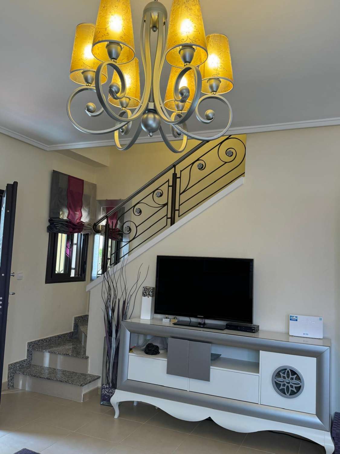 Vivienda unifamiliar de dos, plantas, tipo duplex