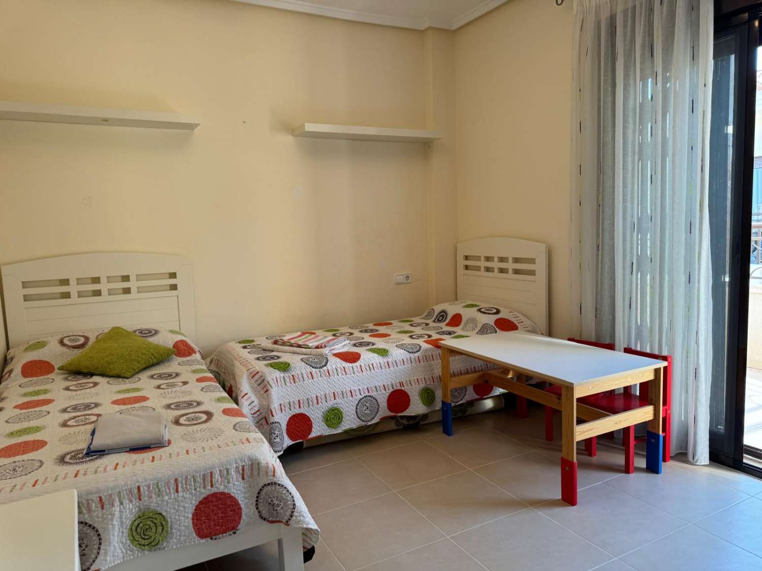 Vivienda unifamiliar de dos, plantas, tipo duplex