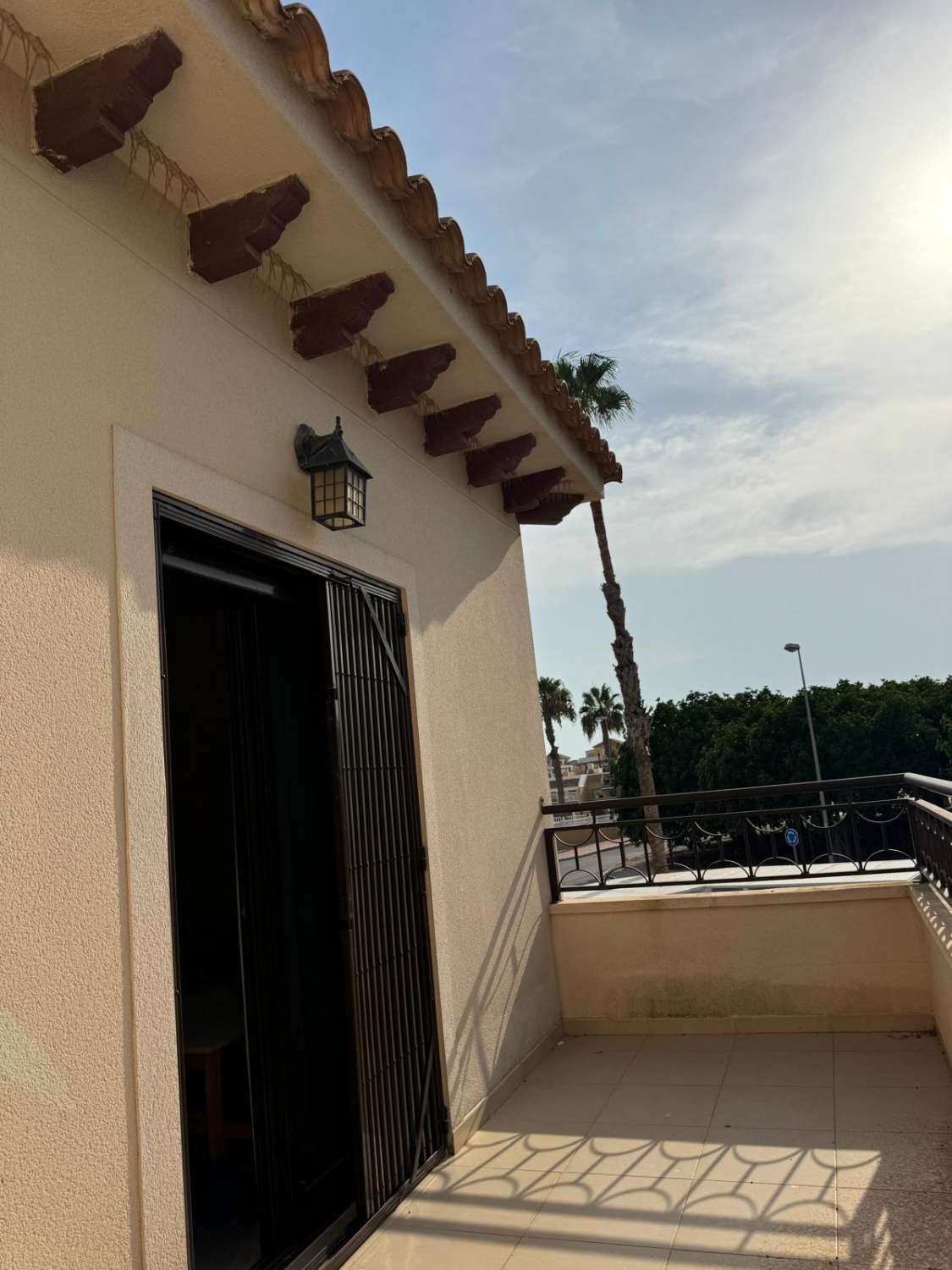 Vivienda unifamiliar de dos, plantas, tipo duplex