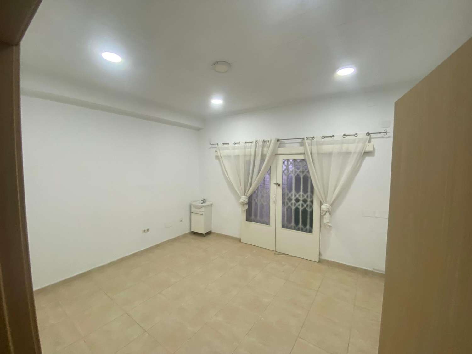 Business v pronájmu in Benijófar