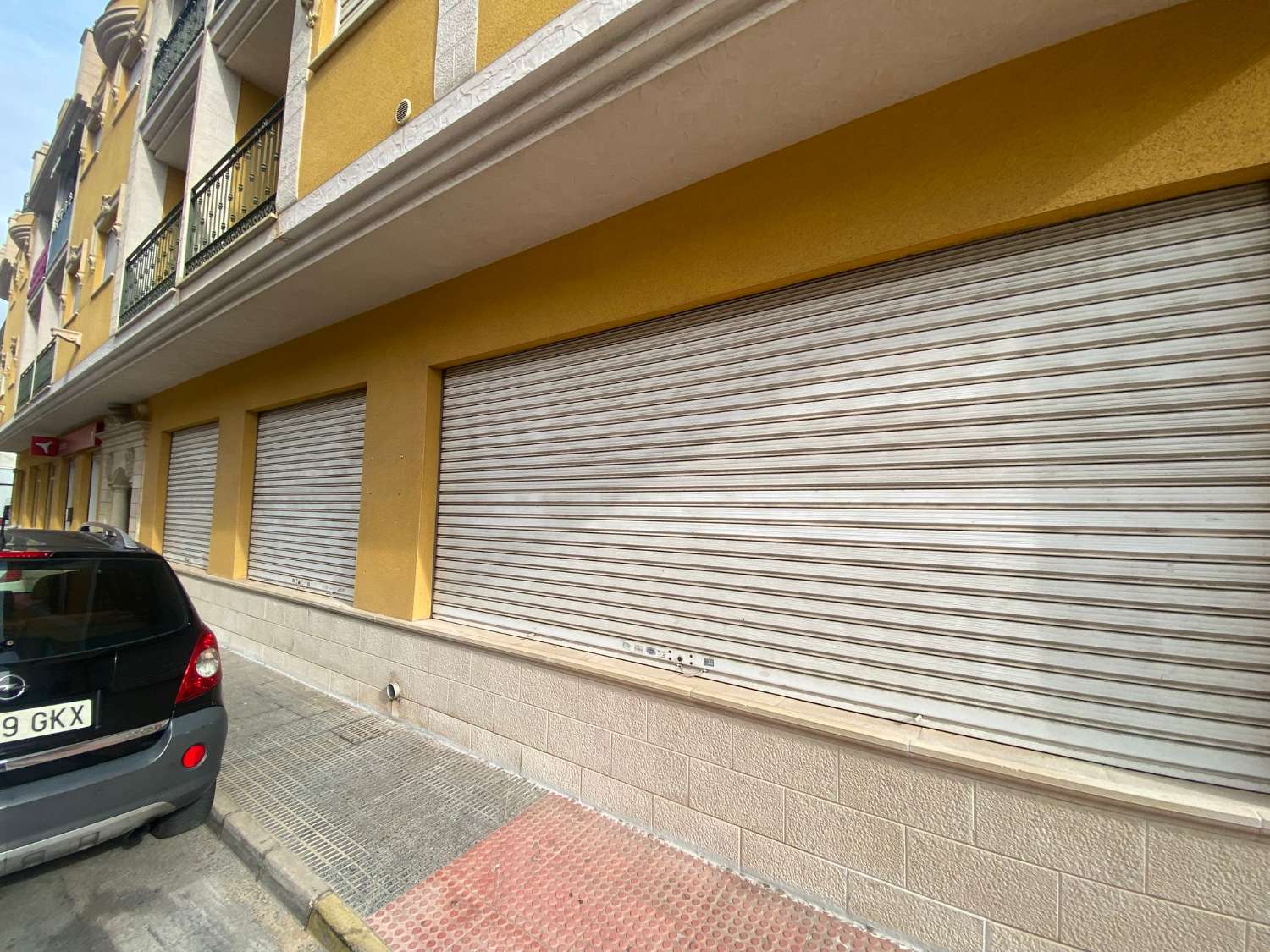 Local en Rojales de 82m2